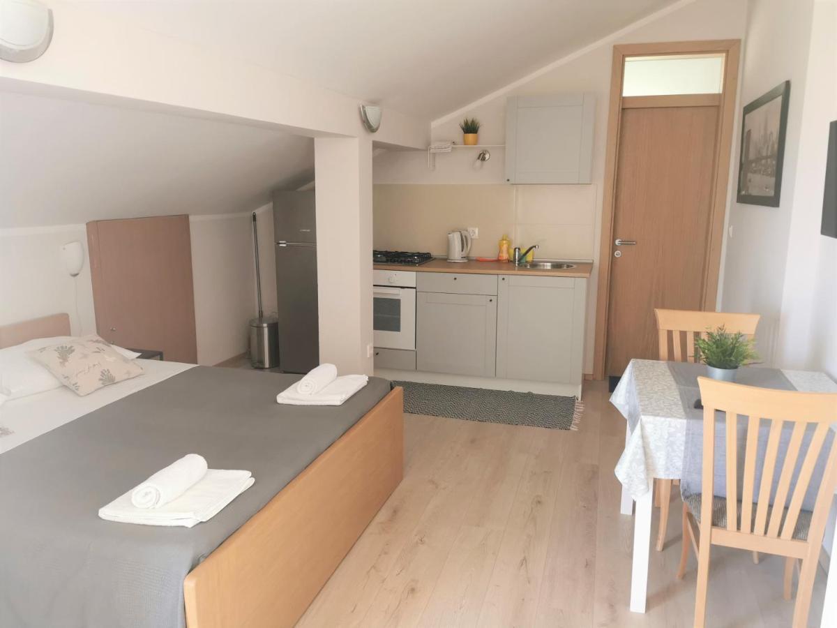 Lenka Apartments II Novalja Eksteriør bilde
